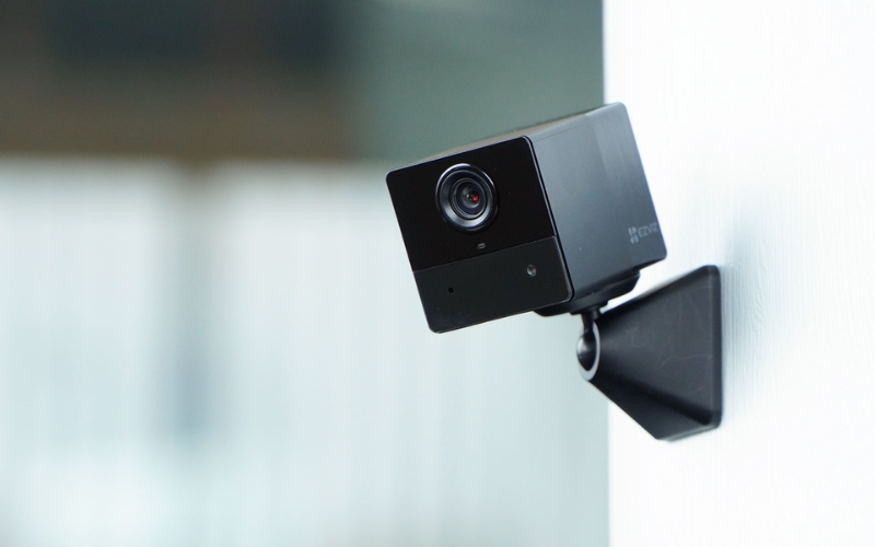Camera Ezviz trong nhà lưu được bao lâu?