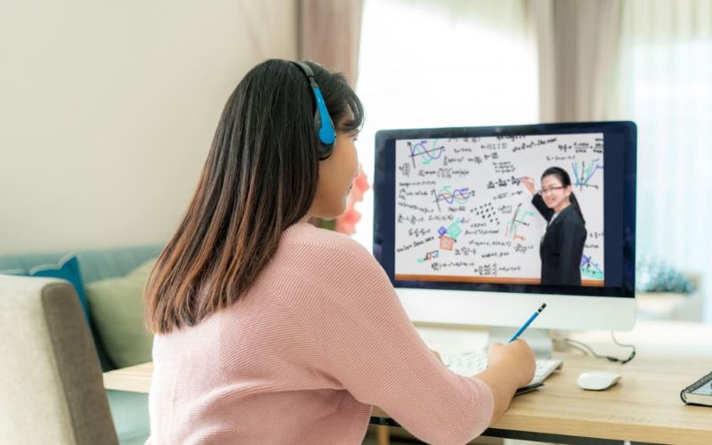 Học tiếng Anh qua các website