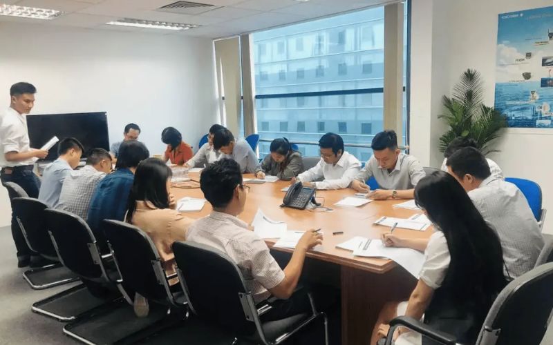 Tham gia khóa học tiếng Anh cho người đi làm
