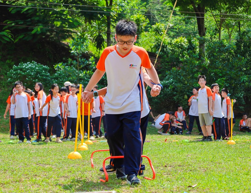 Xem xét các hoạt động ngoại khóa